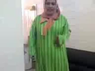 mature arab hijabi slut strips nude sucking dick
